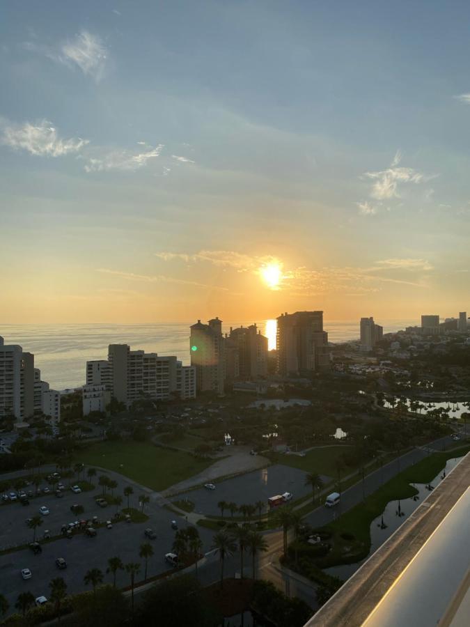 Ocean View Luxurious Condo-Best Location + Balcony Дестін Екстер'єр фото